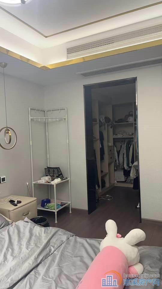 金南小区118平+架空层3室豪装直接房源