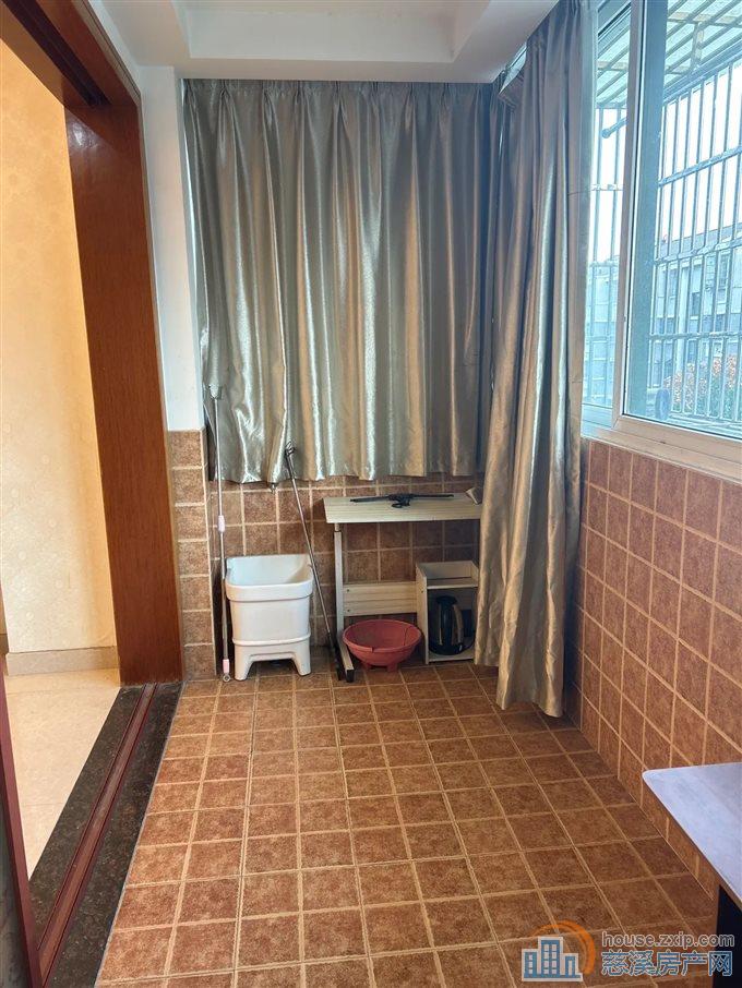 舜韵华庭126平88万带车库南北通透