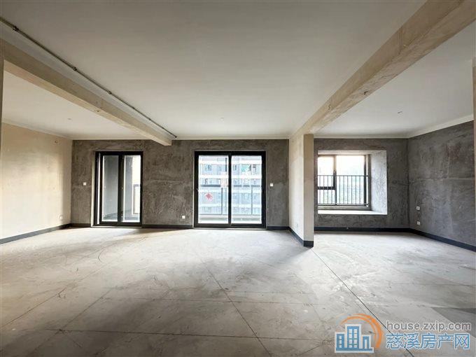 上东辰府95平200万带产权车位