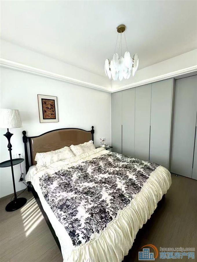 丽晶大厦朝南两间豪华装修直接房源钥匙在