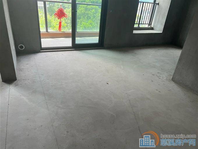 蔚蓝云图花苑85.75平81万