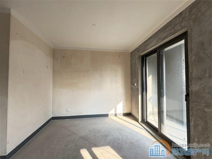 上东辰府95平200万带产权车位