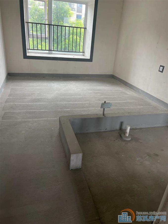 保利俯院江南 125平方145万 低楼层