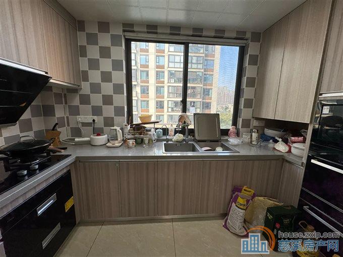 俯院江南 精装修 带车位