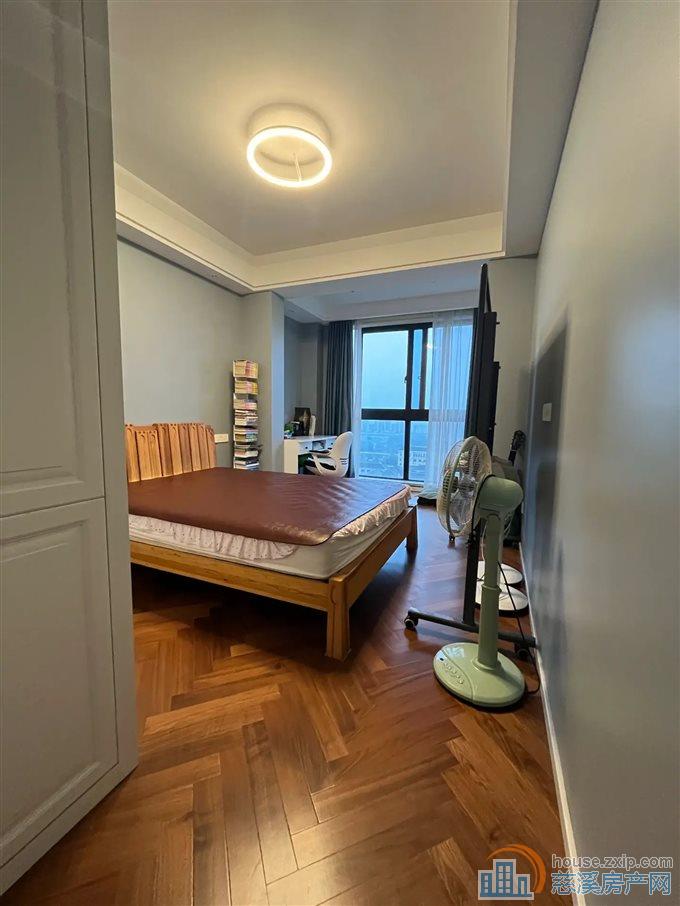 绿城御园 精装141平方310万中上层