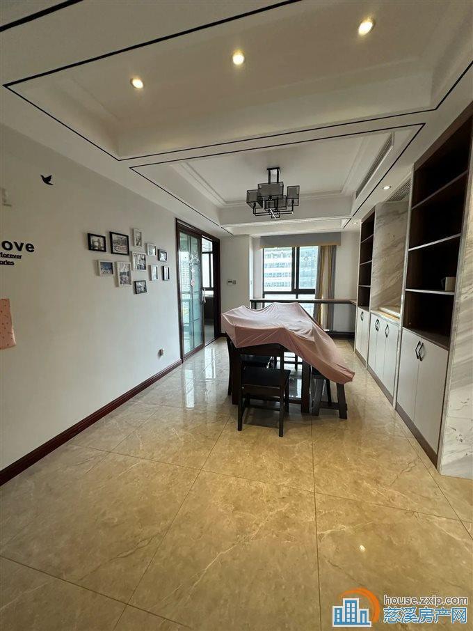 复地二期 172平 精装220万 楼层好