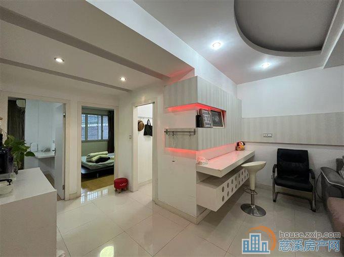 出售:慈溪山庄 精装3楼带产权车库