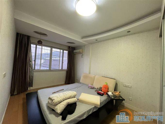 出售:慈溪山庄 精装3楼带产权车库