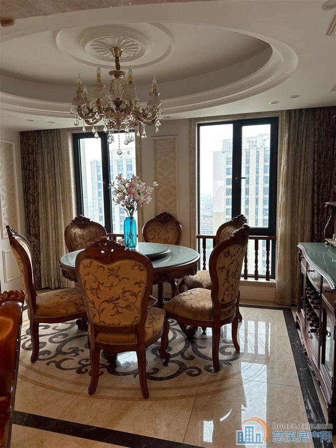 财富中心 豪装 172平方235万带车位