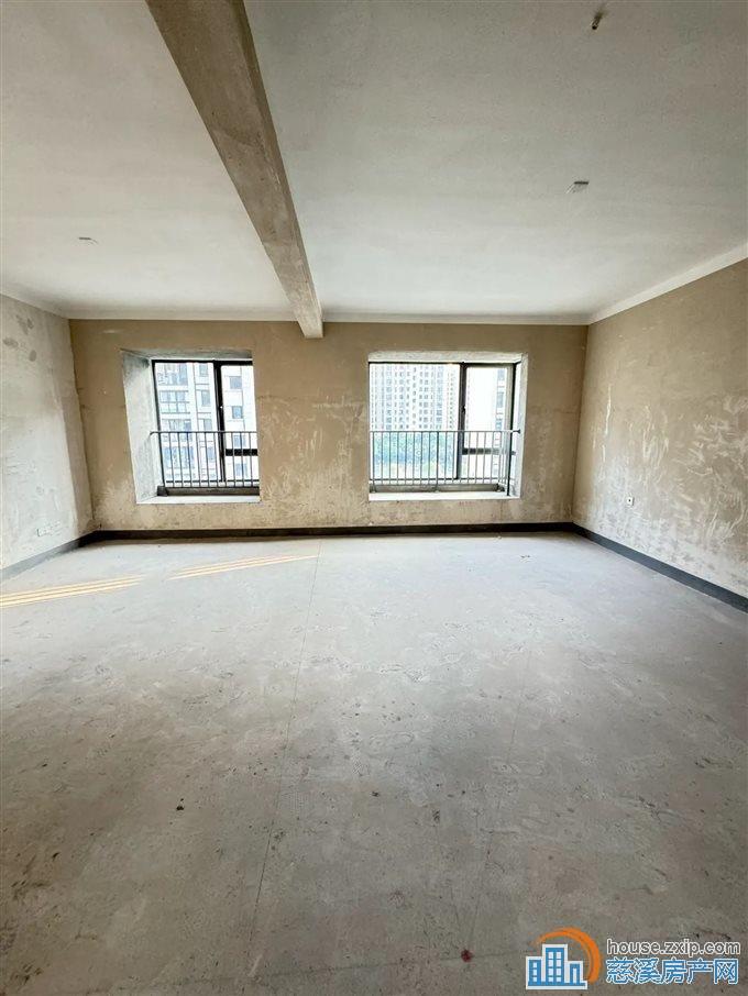 阅江府，文锦电梯洋房，带车位278万中间