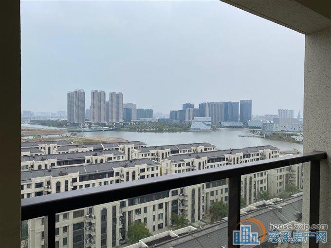 中海湖心半岛花苑精装修295万拎包入