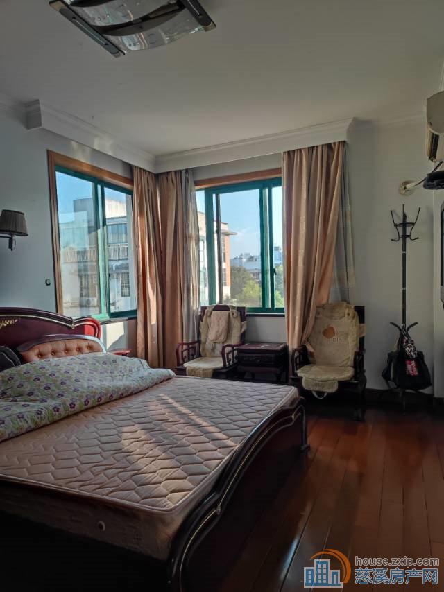 香溢美墅 95.19平89万精装送车位