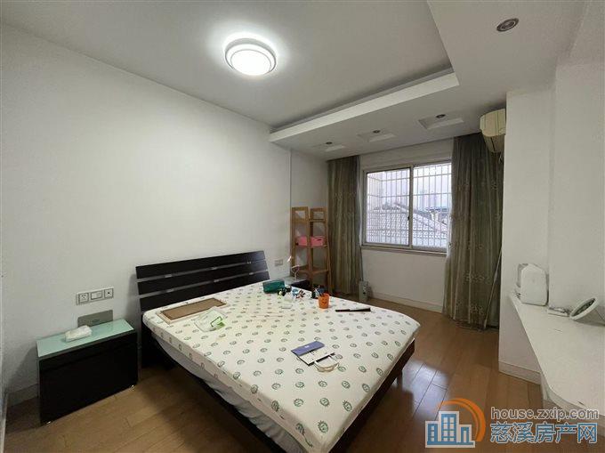 出售:慈溪山庄 精装3楼带产权车库