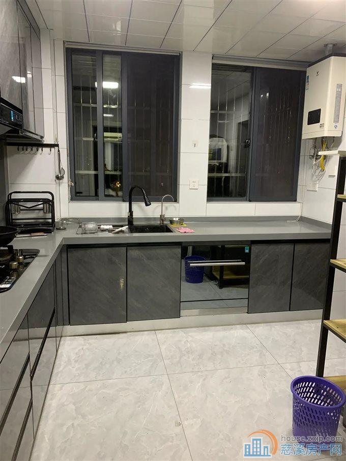 鸣北小区 楼.王位置154平185万车位