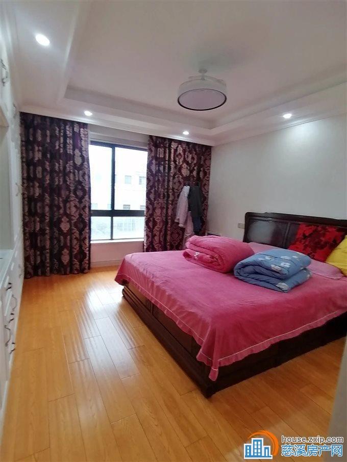 金仕华庭123平218万带车位另算