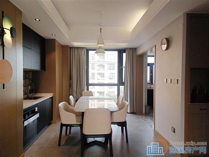 梵石花园洋房 144平 现代装修 有车位