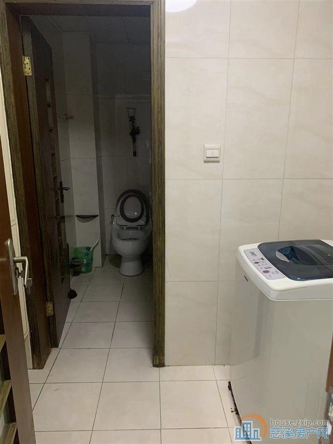 宁都华庭155平三室一厅精装153万