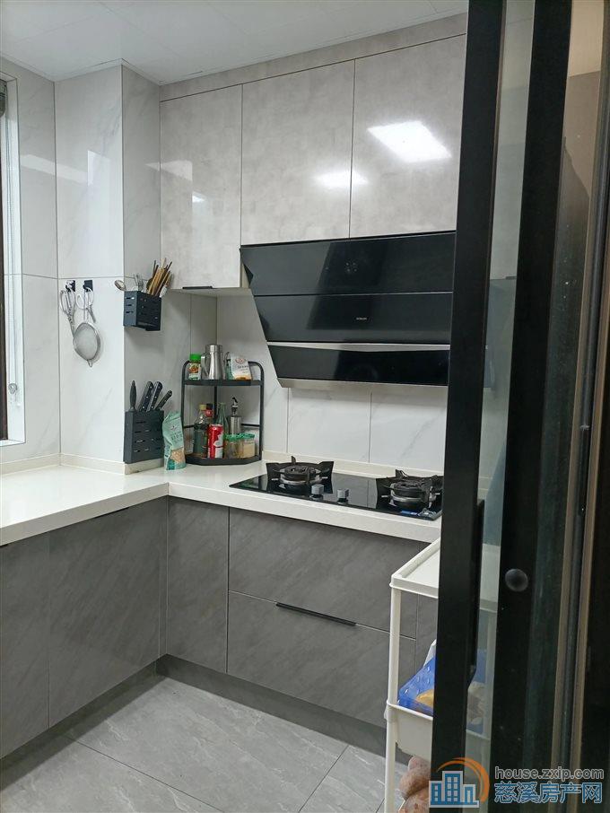 祥生望玥府 精装 127平248万