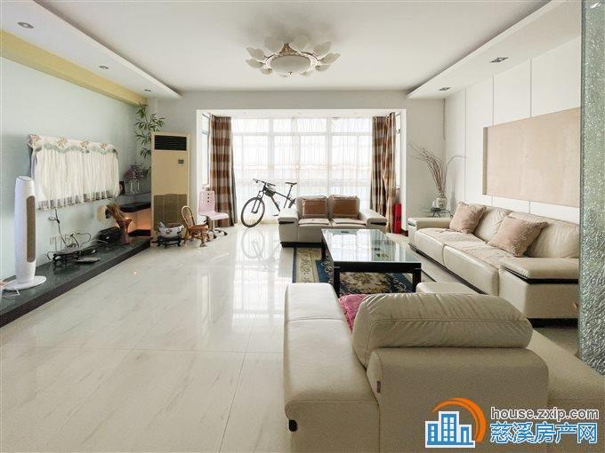 嘉和名苑176平192万带车位四居室