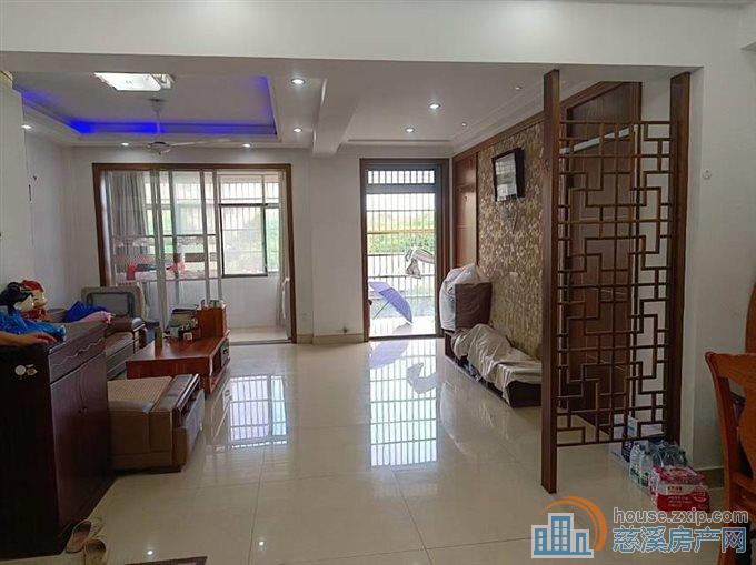 嘉都苑2楼98平储藏室108万精装二年