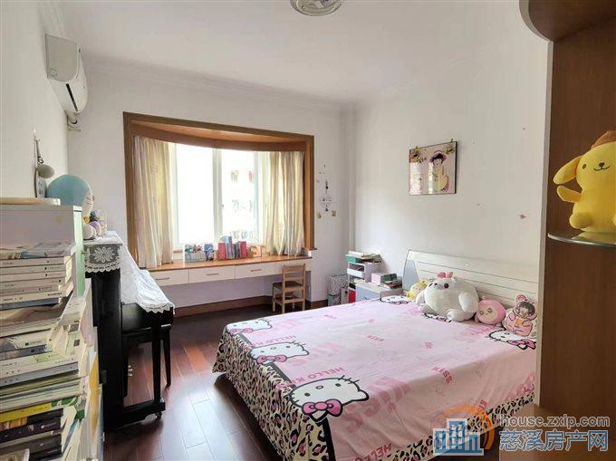 彩虹家园155平，朝南大车库168万