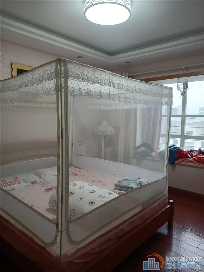 精装出售,东方明珠城136平155万