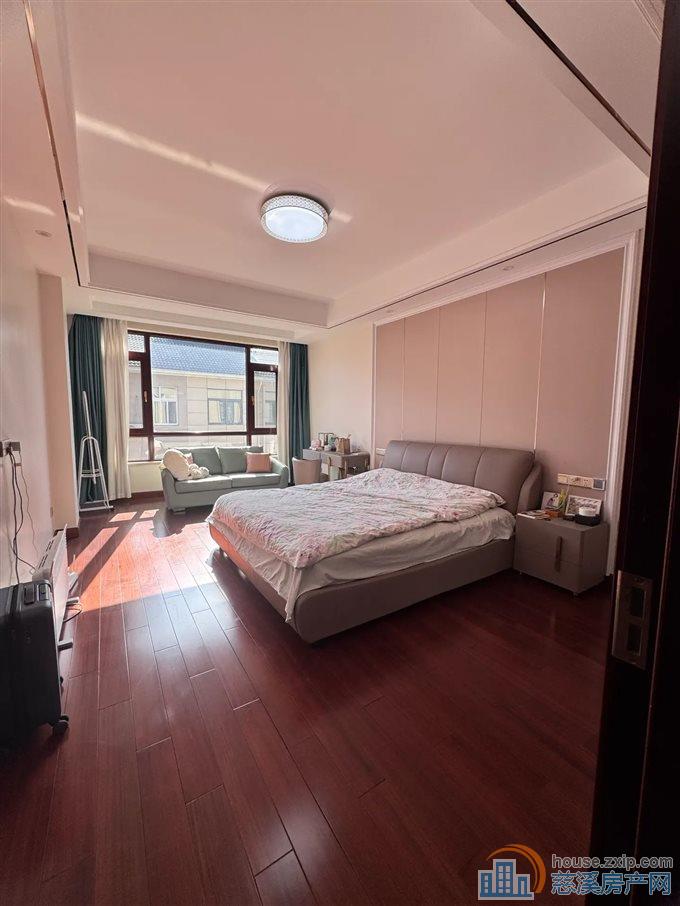 星光家园 二通三 新装140多万拎包入住