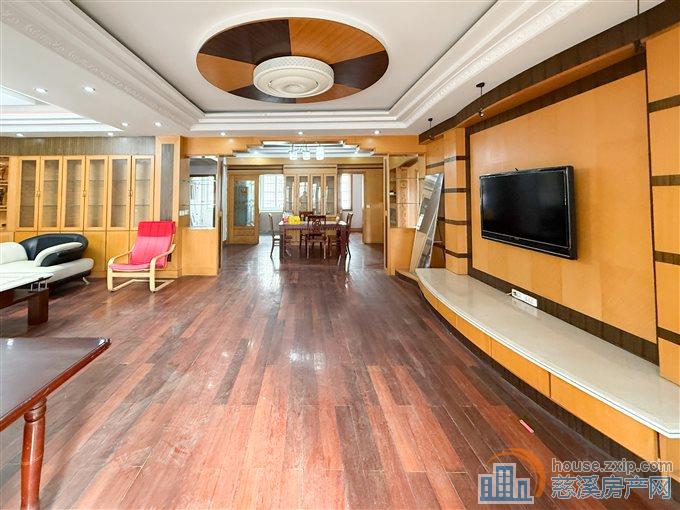 慈百苑153平126.8万带车库楼层好