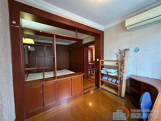 孙塘新村 中庭位115平108万车库