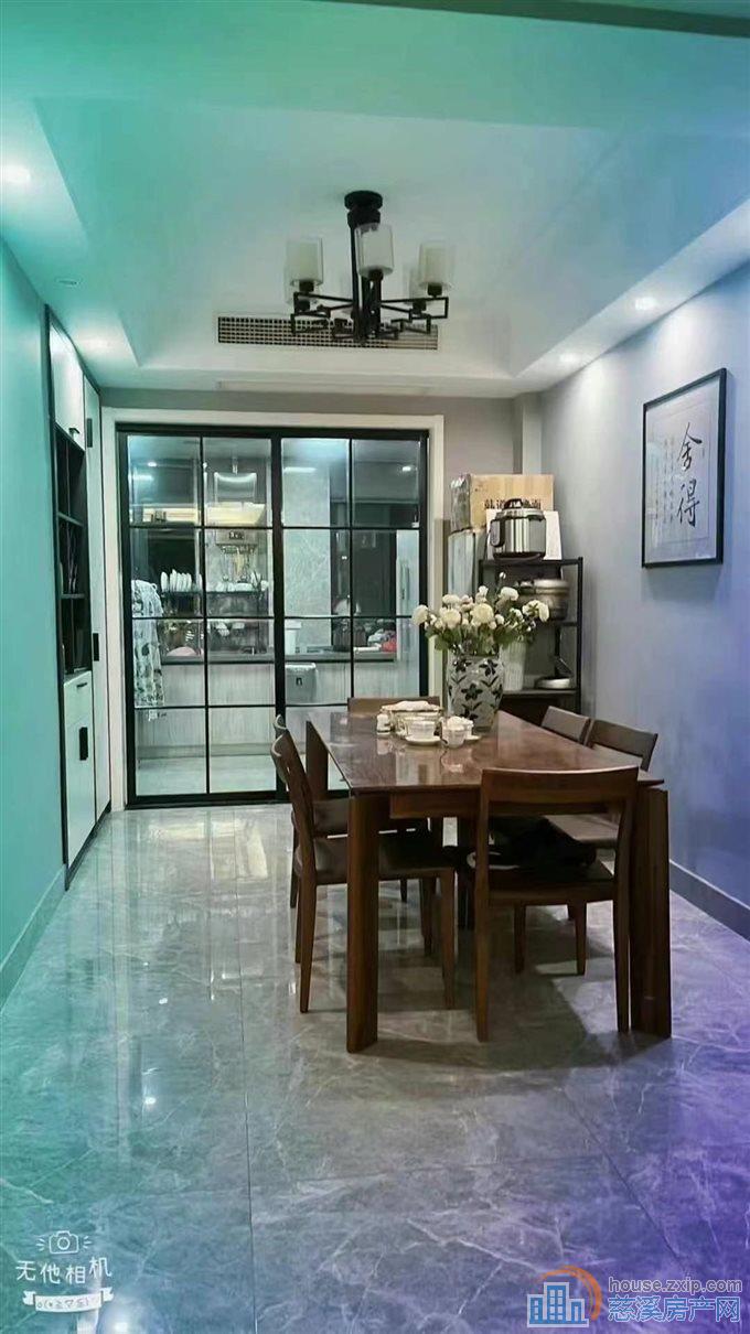 梅林苑149平精装低楼层加车位储藏间