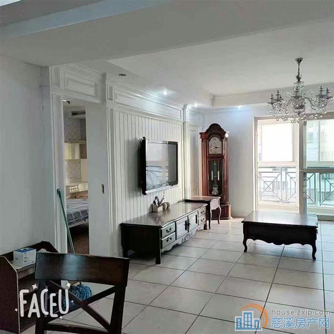 东方明珠166平黄金楼层精装新带车位