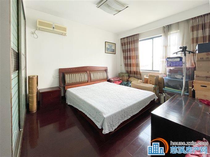 嘉和名苑176平192万带车位四居室