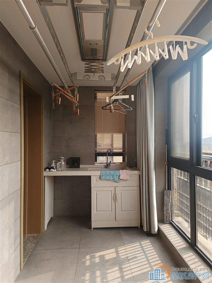 梵石花园144平170万电梯洋房精装