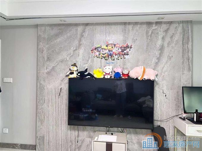 保利三期慈悦湾131平精装140万