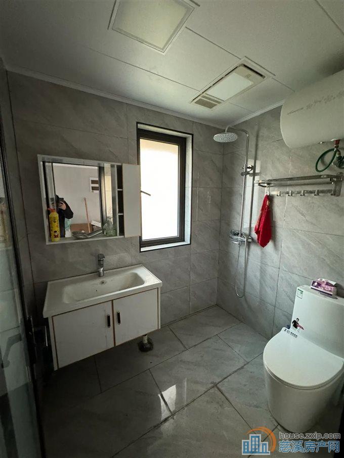 阳光城翡丽湾 精装修 东边套