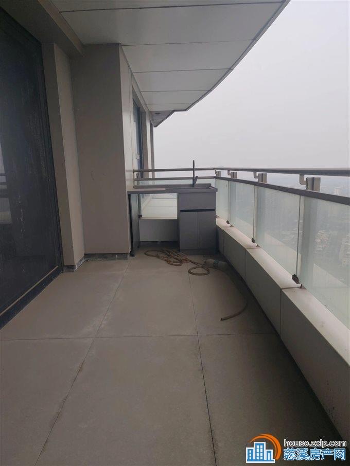 碧桂园云顶高品质区228平680万带车位