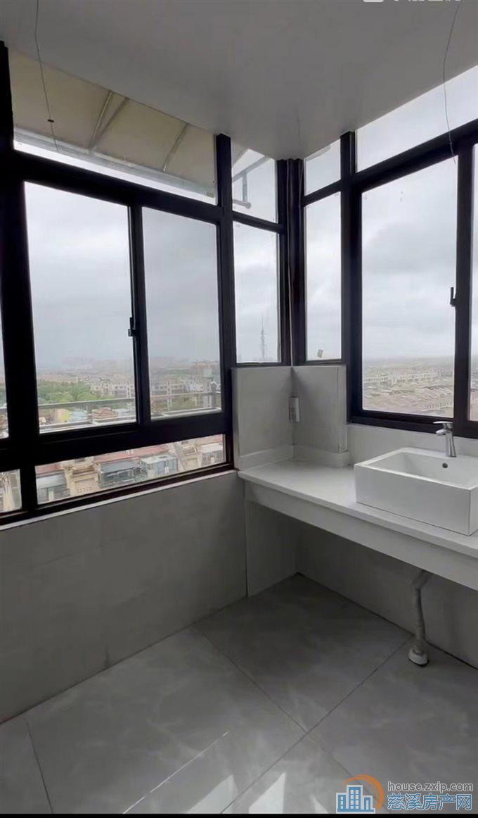 星光家园二期85平电梯带车位95万