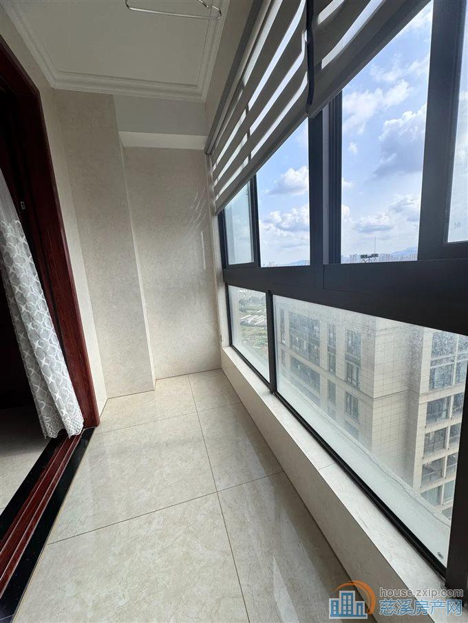 峙山庄园142平139万带车位黄金楼层