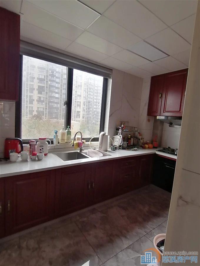 金仕华庭 123平精装208万文锦无在读