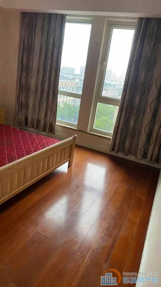 提香公寓90平方 地热 车位