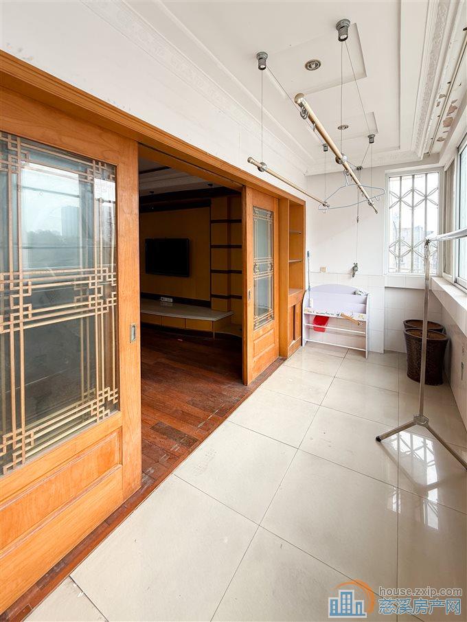 慈百苑153平126.8万带车库楼层好