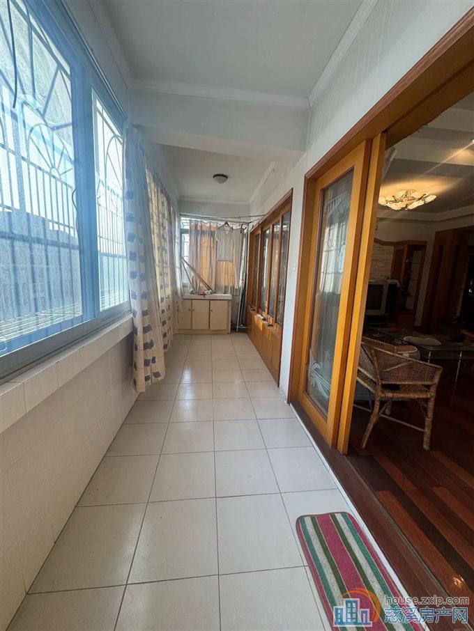 孙塘新村152平138万带车库实验书包