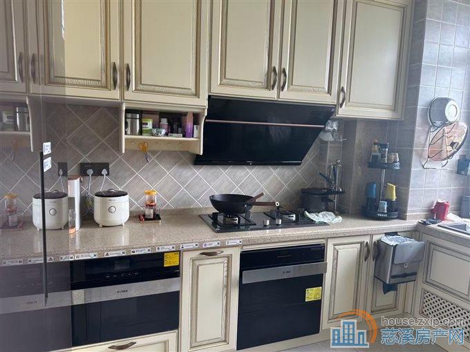 出售恒厚阳光城143平248万送车位