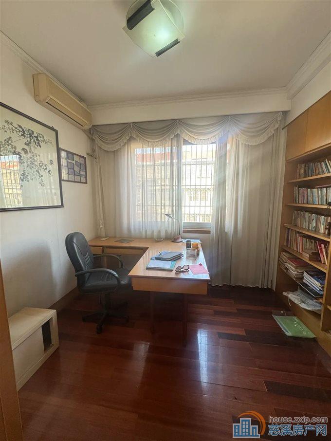 孙塘新村152平138万带车库实验书包