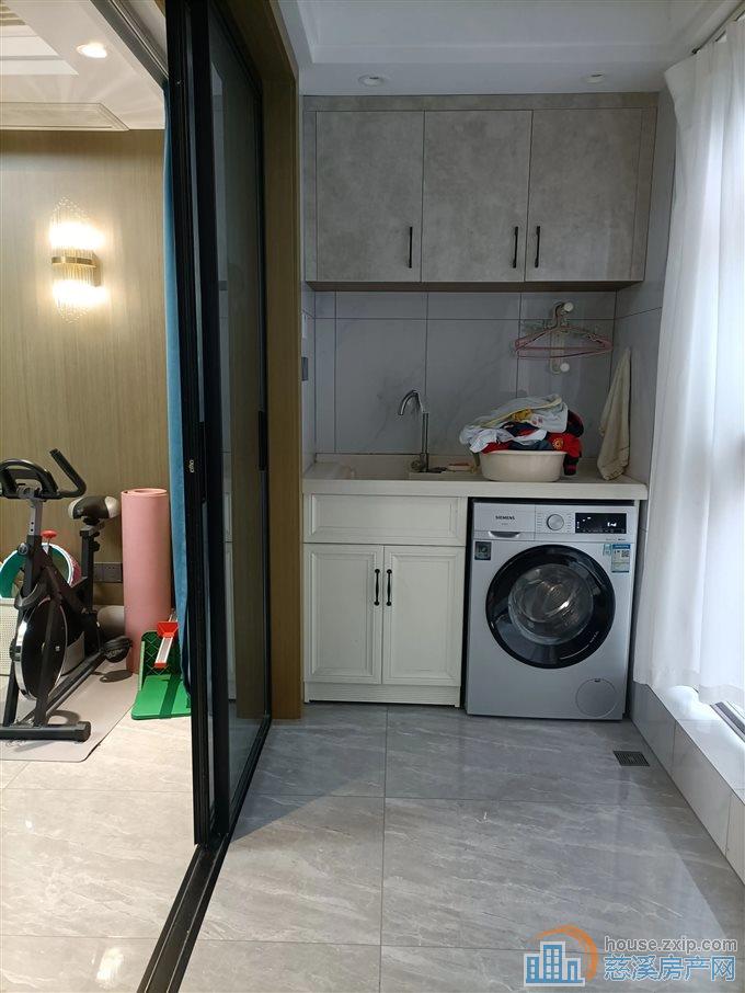 祥生望玥府126平248万自住精装修