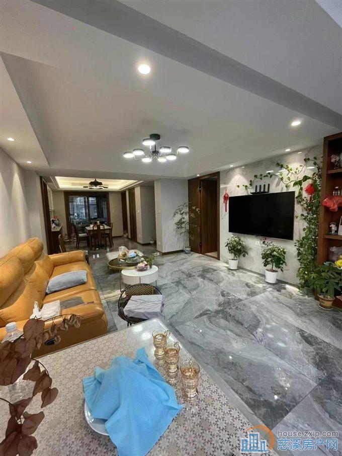 祥生望玥府123平送车位储藏间精装