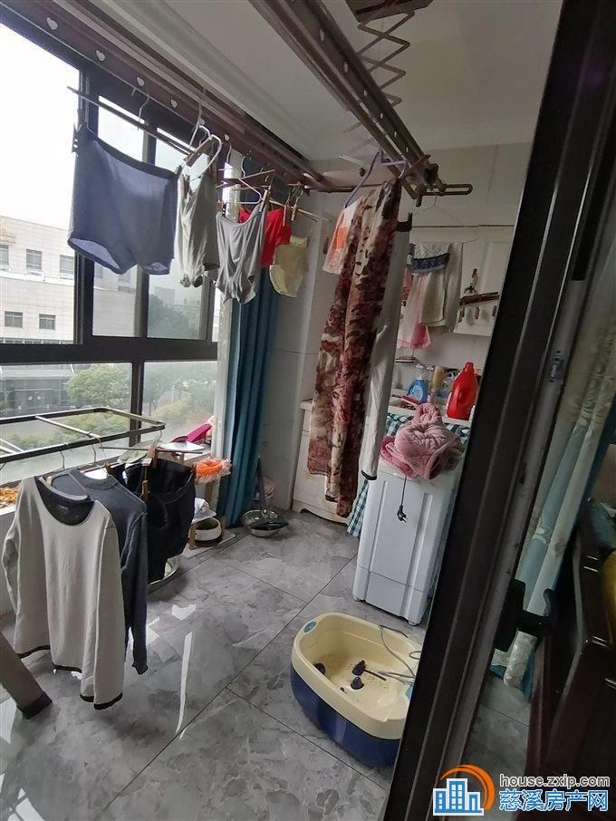 金仕华庭123平218万带车位另算