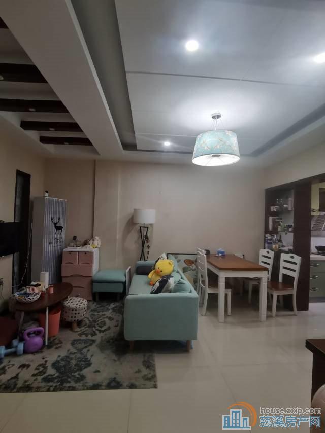 景和家园1楼66平+储藏间精装80万