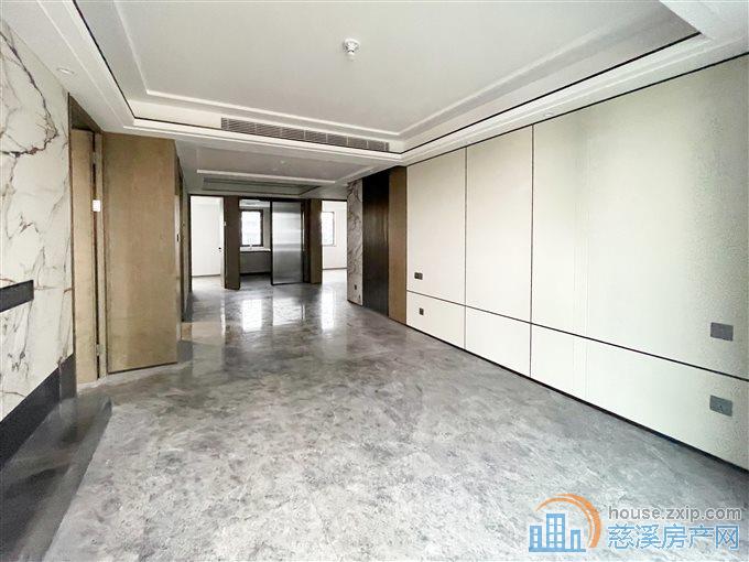 江山云望 133平 全新精装299万