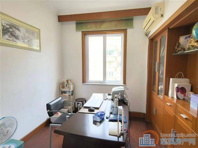 彩虹家园155平，朝南大车库168万